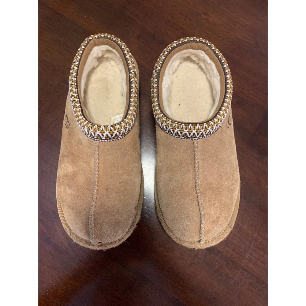 UGG Kids Tasman Suede Slippers Chestnut Brown Size 1Y
